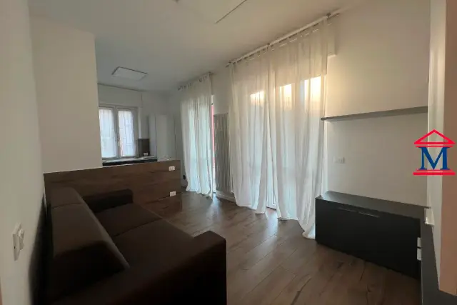 2-room flat in Via Giovanni Pezzotta, Bergamo - Photo 1