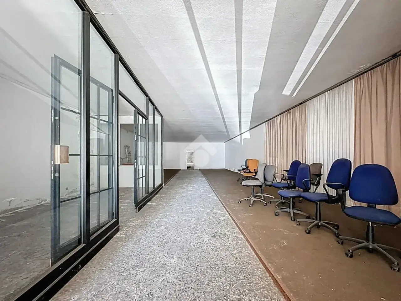 Negozio in Via Valdera Pontedera, Ponsacco, {3} - Foto 1