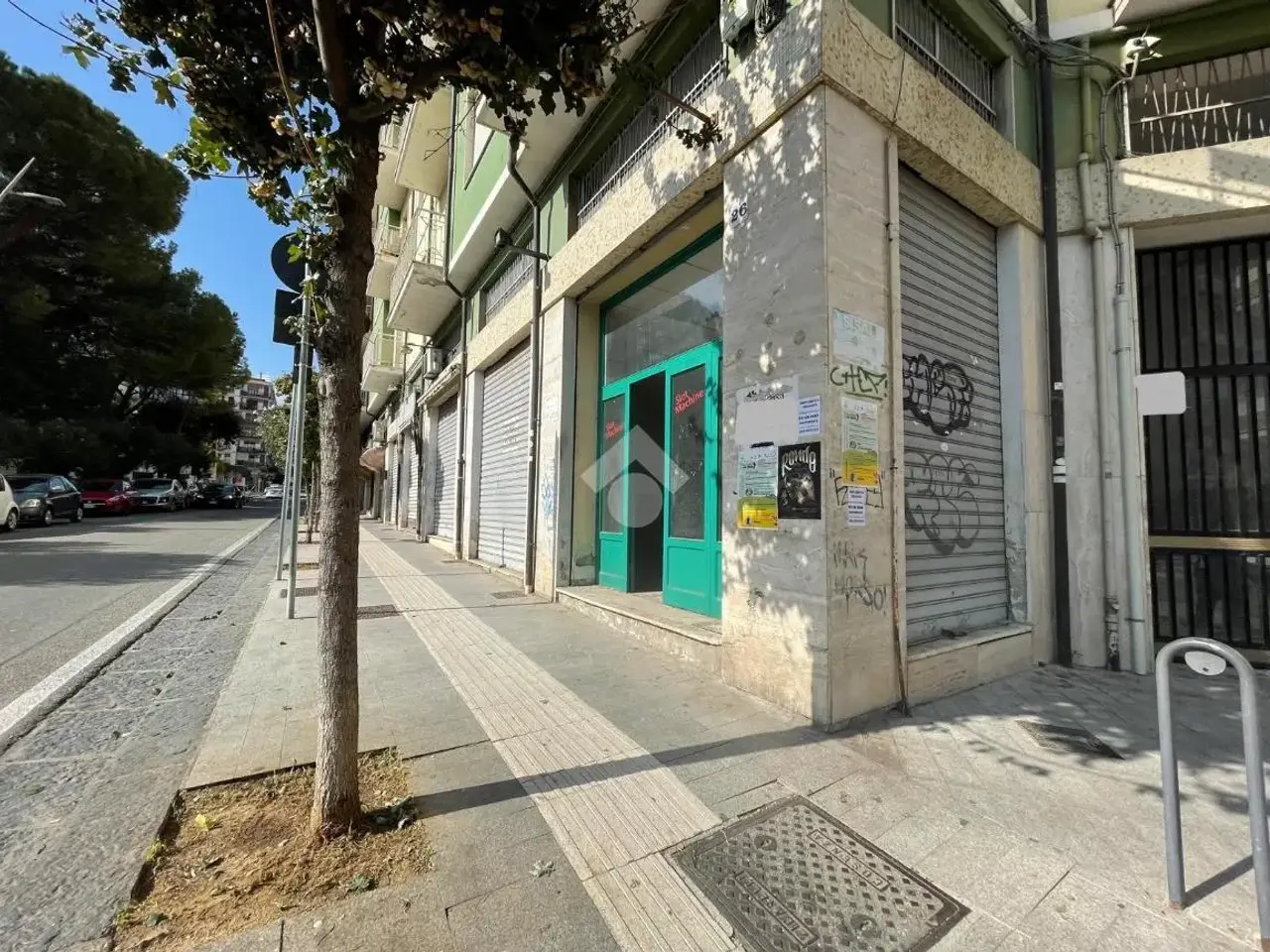 Negozio in Via Francesco Simonetta 26, Cosenza, {3} - Foto 1