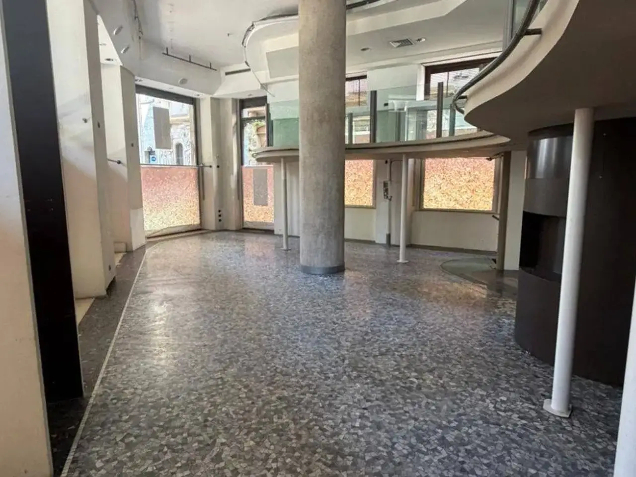 Negozio in Via degli Omenoni 2, Milano, {3} - Foto 2