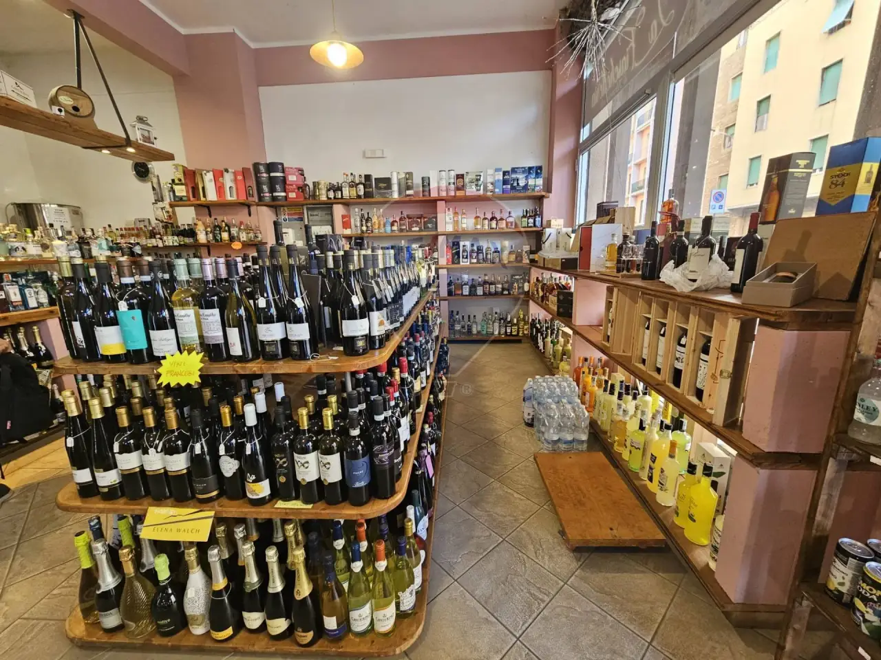 Esercizio commerciale in , Piombino, {3} - Foto 1