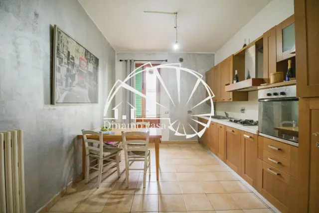 3-room flat in Via Ciliani, Prato - Photo 1