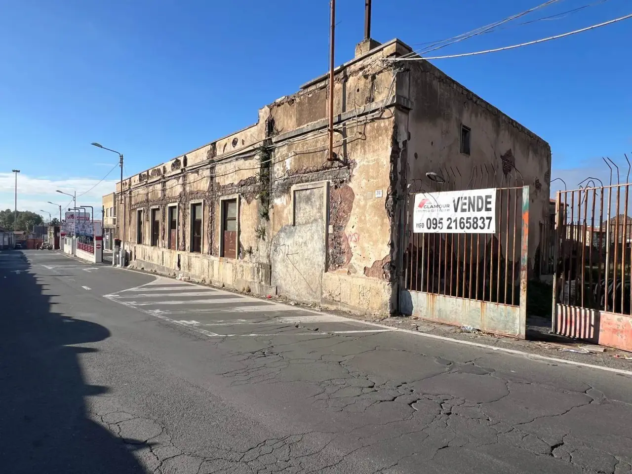 Laboratorio in , Catania, {3} - Foto 1