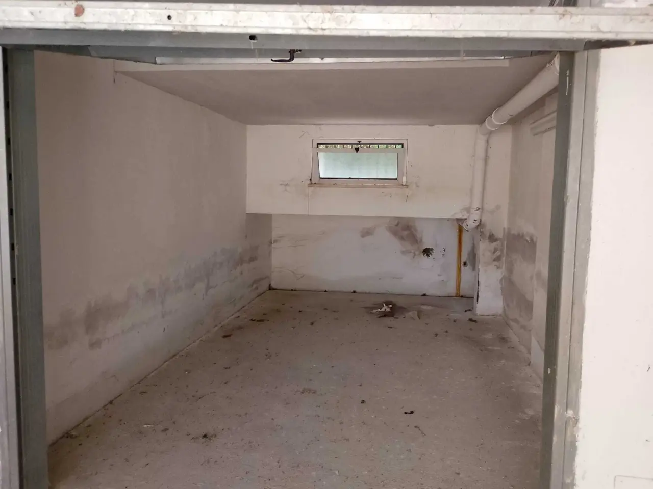 Parcheggio chiuso in Via dei Pioppi, Sermoneta, {3} - Foto 2