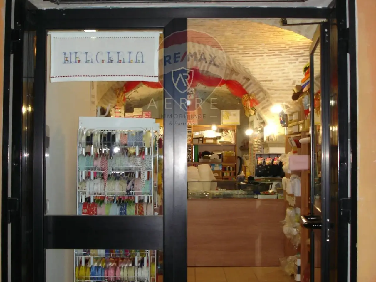 Negozio in Via Mater Domini 16, Chieti, {3} - Foto 1