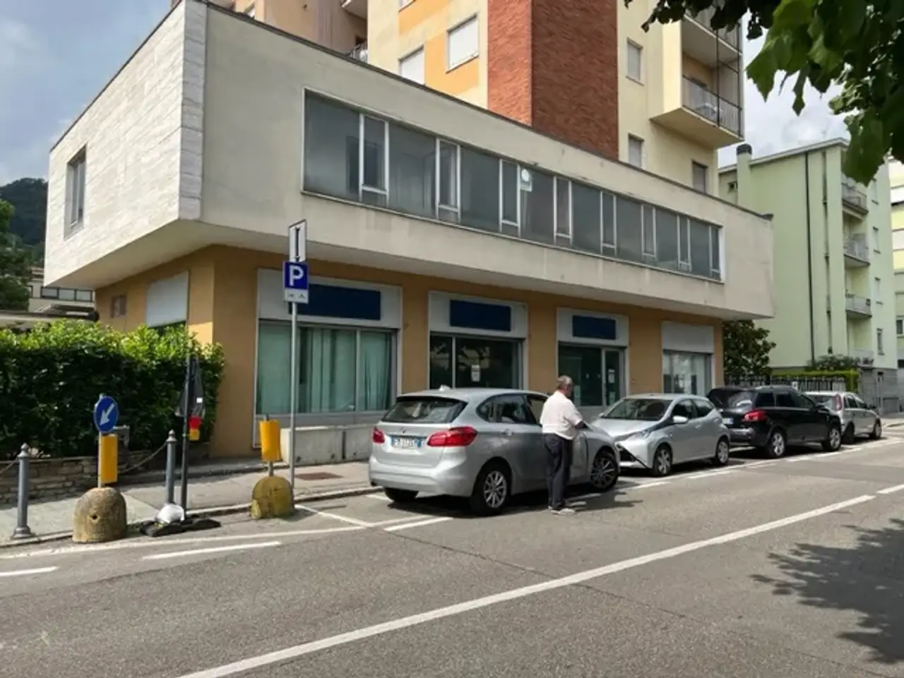 Negozio in Via Roma 31, Alzano Lombardo, {3} - Foto 1