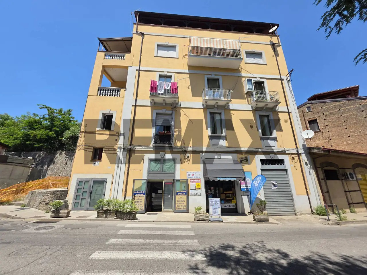 Negozio in Via Romualdo Montagna 26, Cosenza, {3} - Foto 1