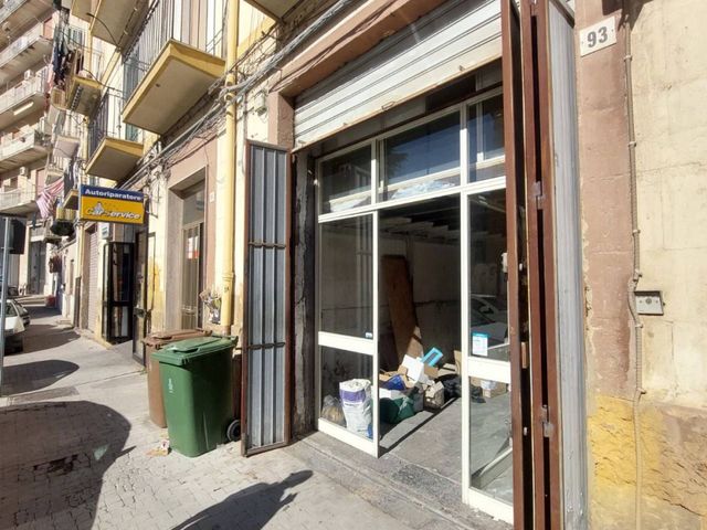 Warenlager in Via Sallemi 93, Caltanissetta - Foto 1