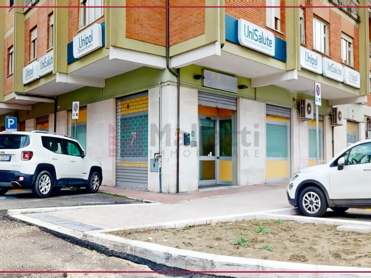 Negozio in Piazza Bachelet 22, Rieti, {3} - Foto 2