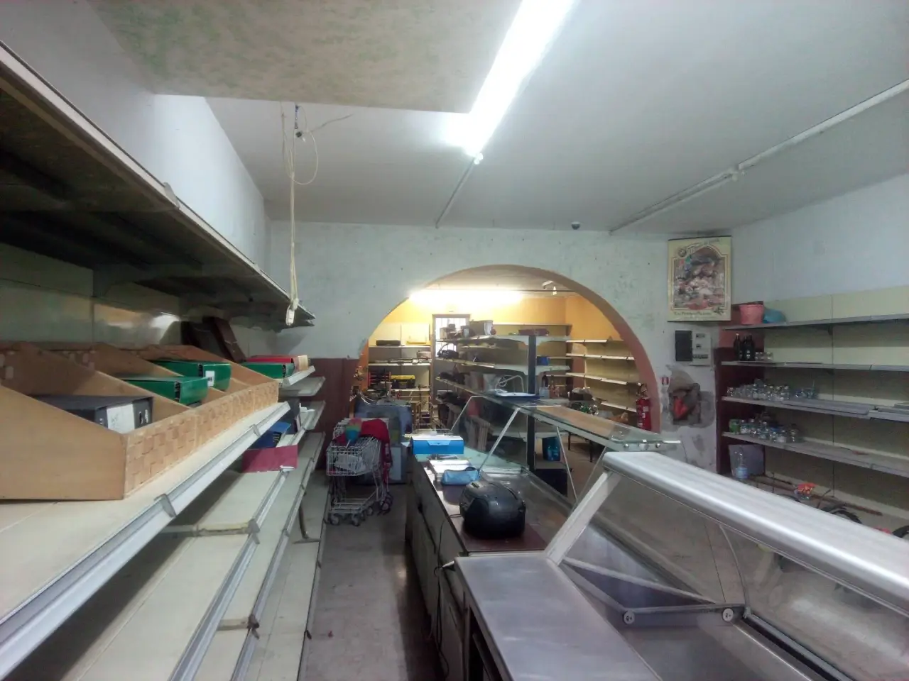 Esercizio commerciale in Via Garibaldi, Ponsacco, {3} - Foto 1