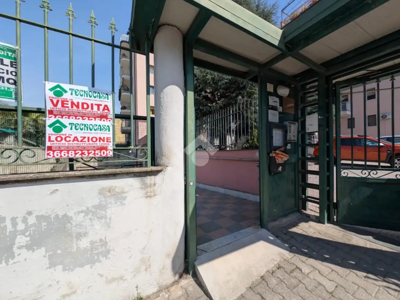 Ufficio in Piazza Padre Pio, Caserta, {3} - Foto 1