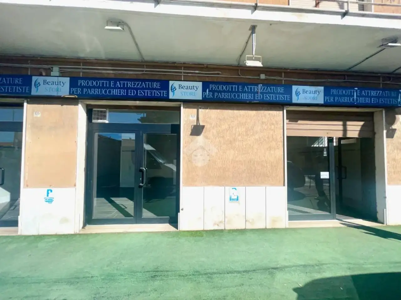 Negozio in Via Tiburtina Valeria 335, Pescara, {3} - Foto 1