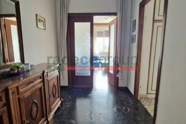 Apartament in Viale Cassa di Risparmio, Livorno - Photo 1