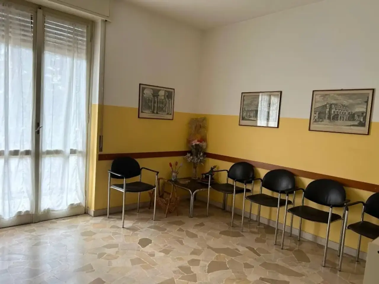 Ufficio in Via John Fitzgerald Kennedy, 21046 Malnate Va, Italia, Malnate, {3} - Foto 1