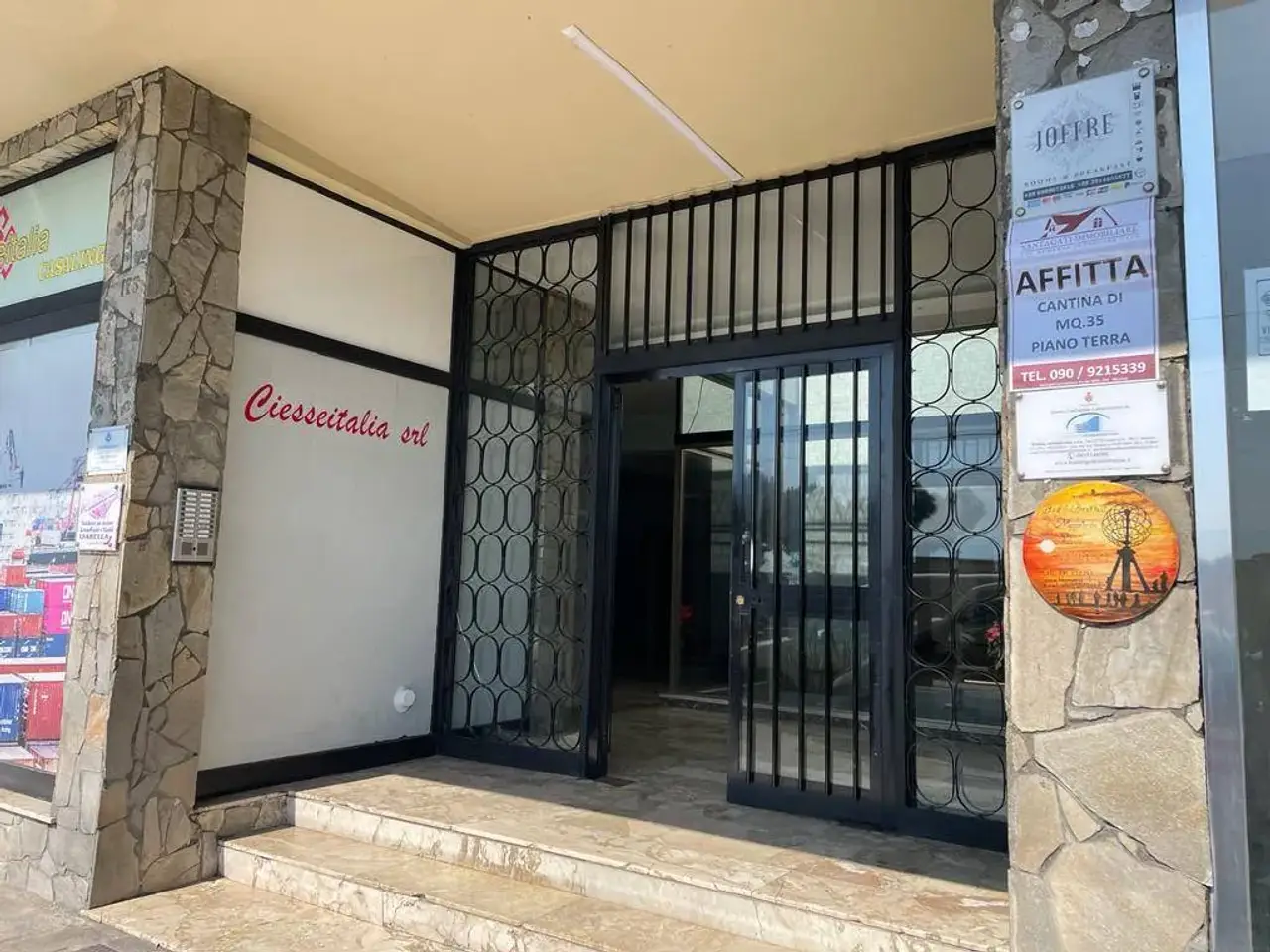 Magazzino in Viale della Libertà 175 Messina, Messina, {3} - Foto 1
