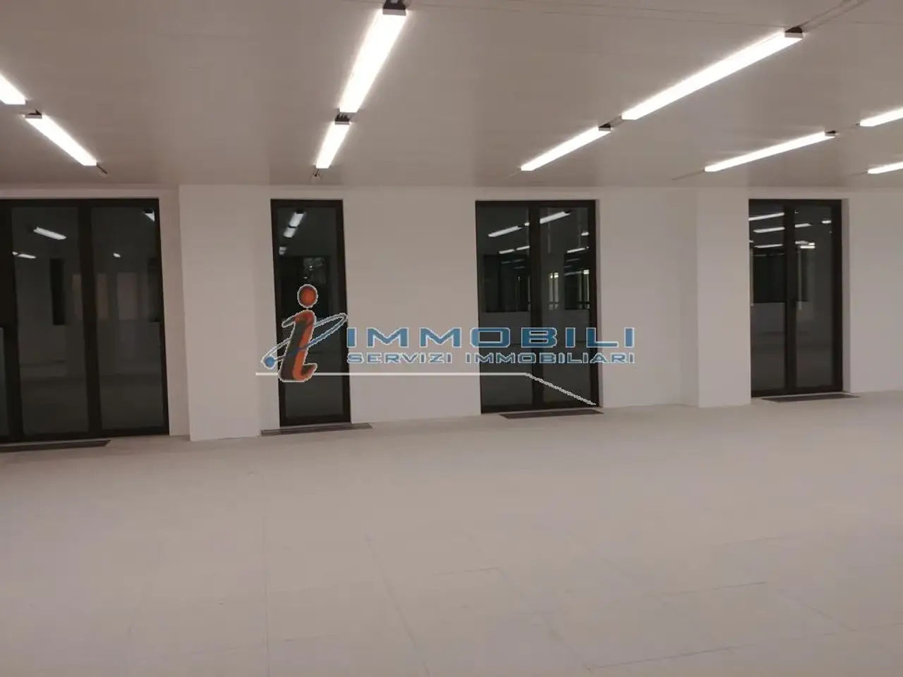 Ufficio in Corso Vittorio Emanuele II, Milano, {3} - Foto 1