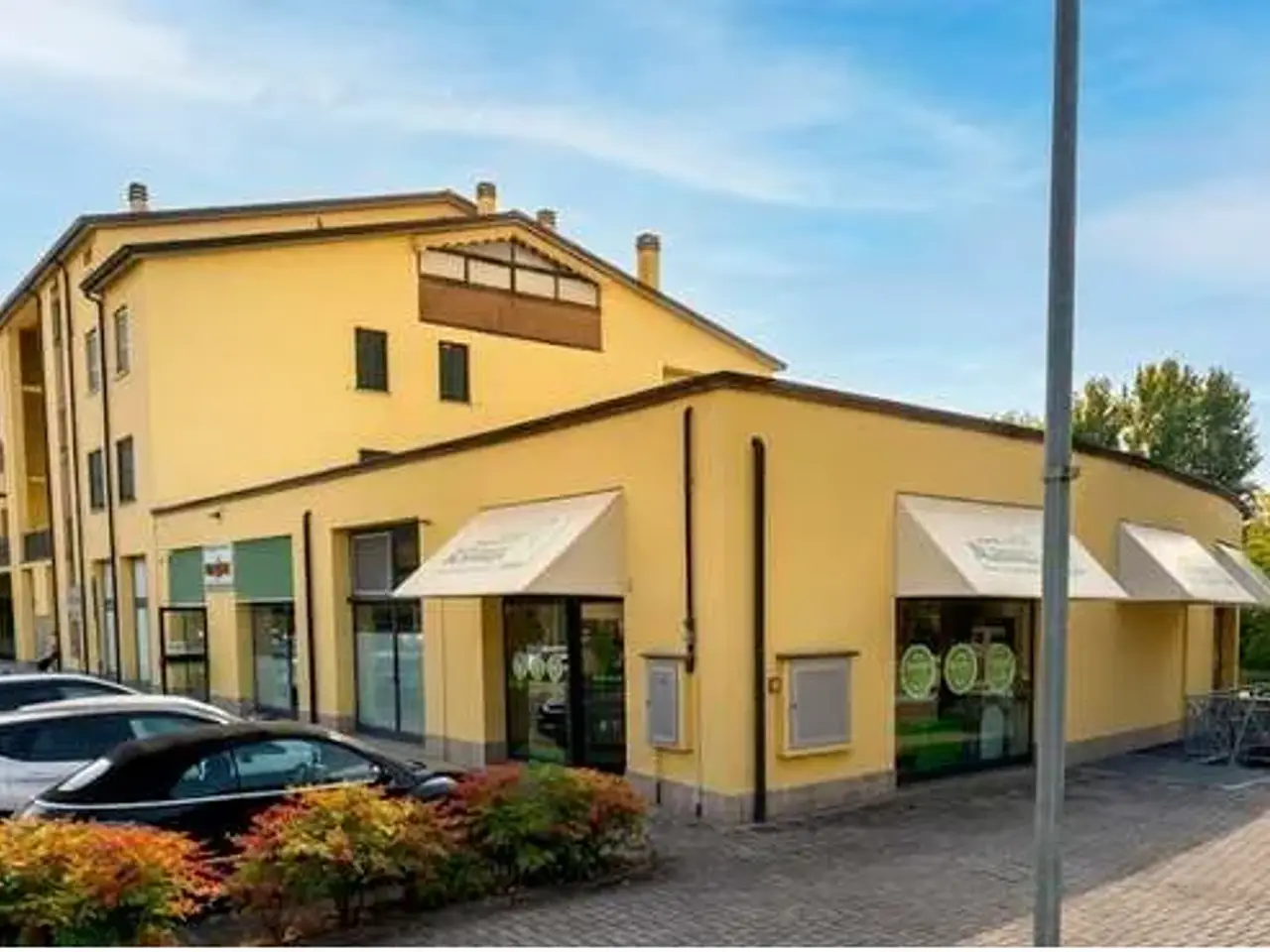 Negozio in Via F.Lli Cervi 2, Correggio, {3} - Foto 1