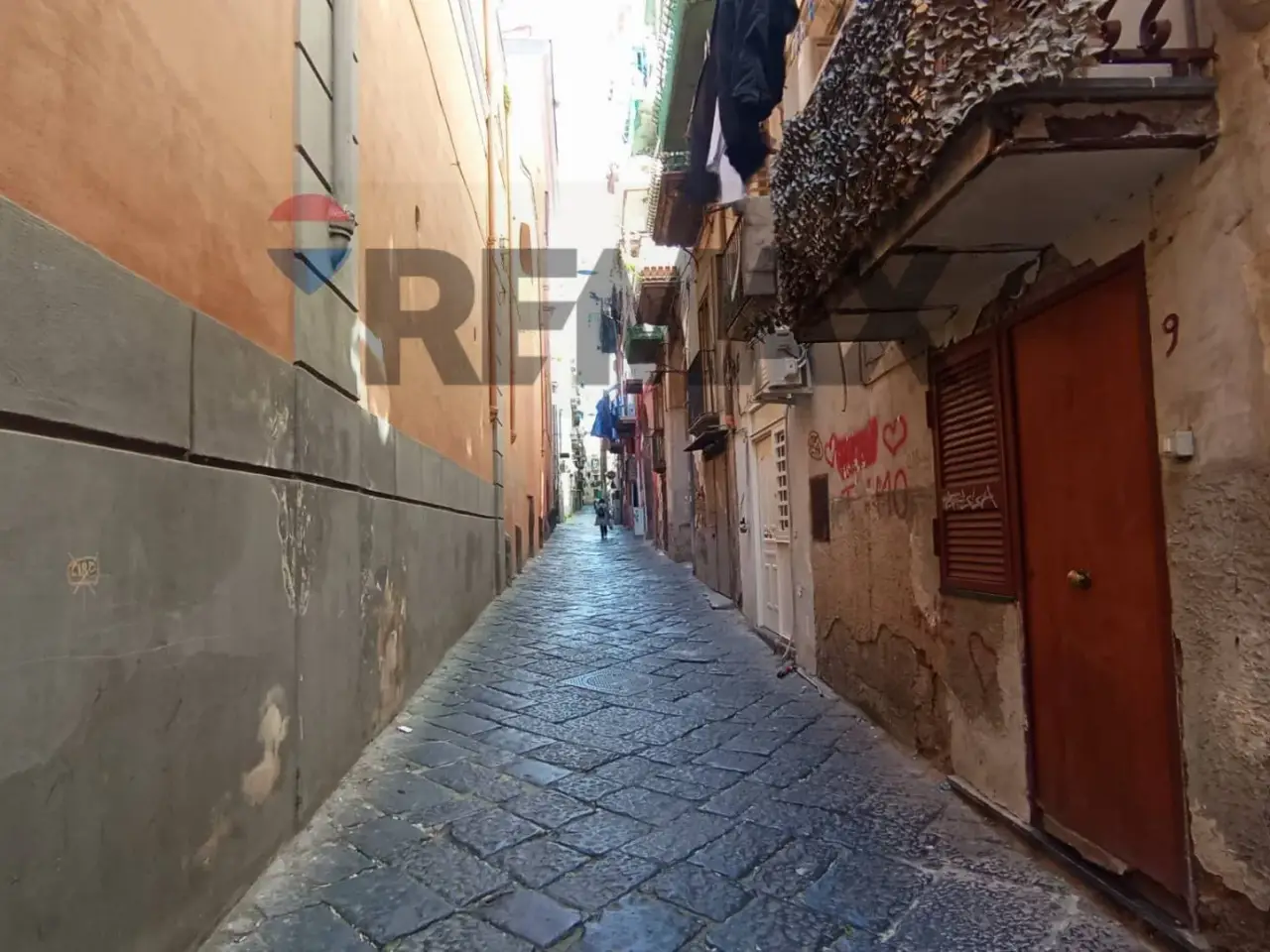 Negozio in Vico Sedil Capuano 10, Napoli, {3} - Foto 2