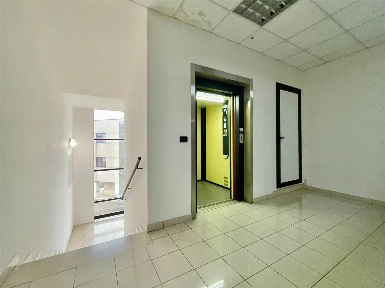 Ufficio in , Porto Mantovano, {3} - Foto 2