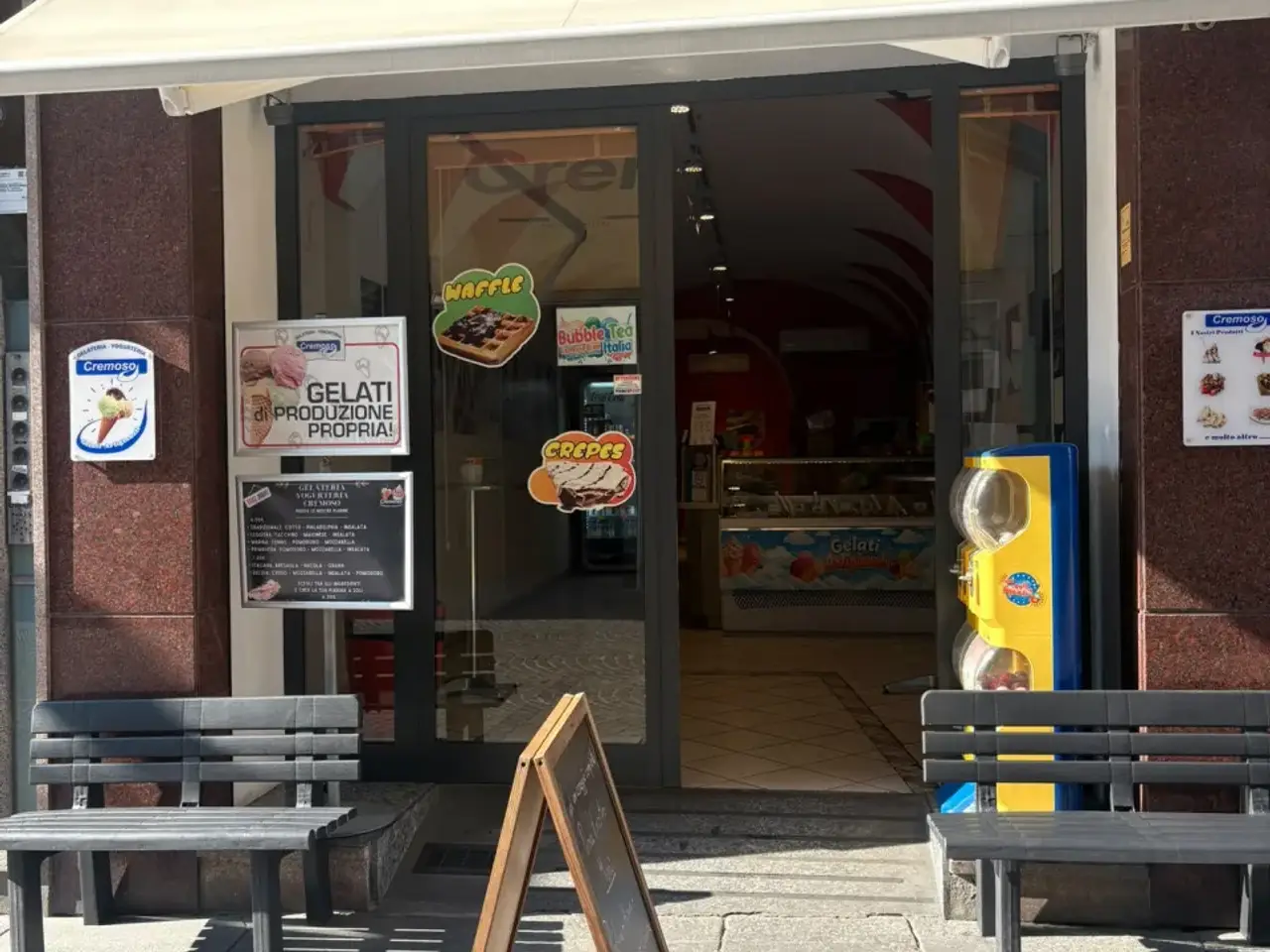 Esercizio commerciale in Via Aurelio Saffi  13, Casale Monferrato, {3} - Foto 1