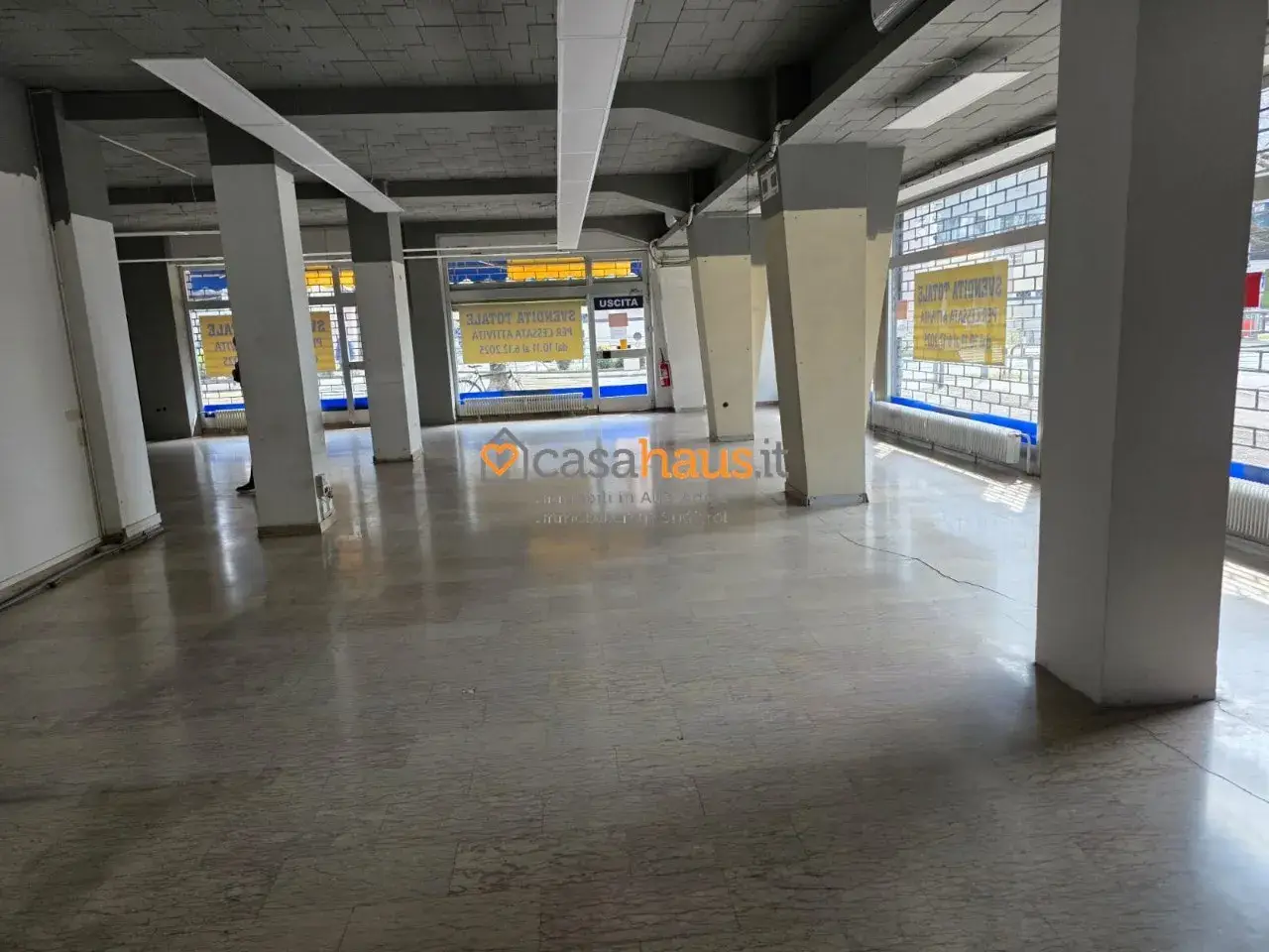 Negozio in , Bolzano, {3} - Foto 1