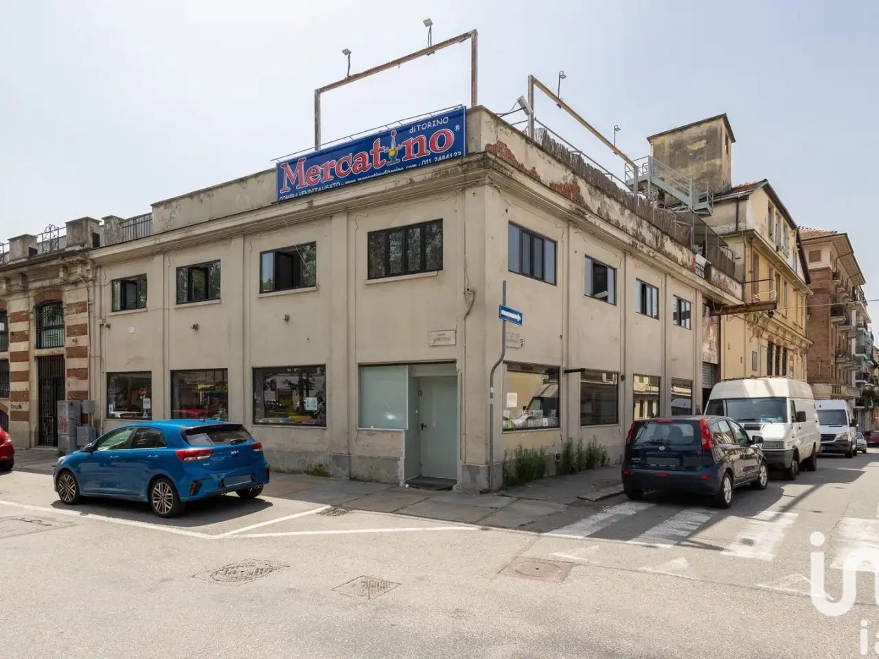 Esercizio commerciale in Via Piossasco, Torino, {3} - Foto 1