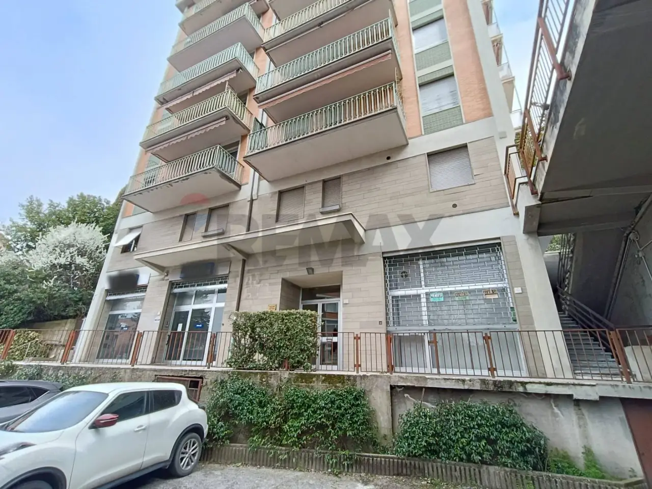 Negozio in Via dei Filosofi 12, Perugia, {3} - Foto 2