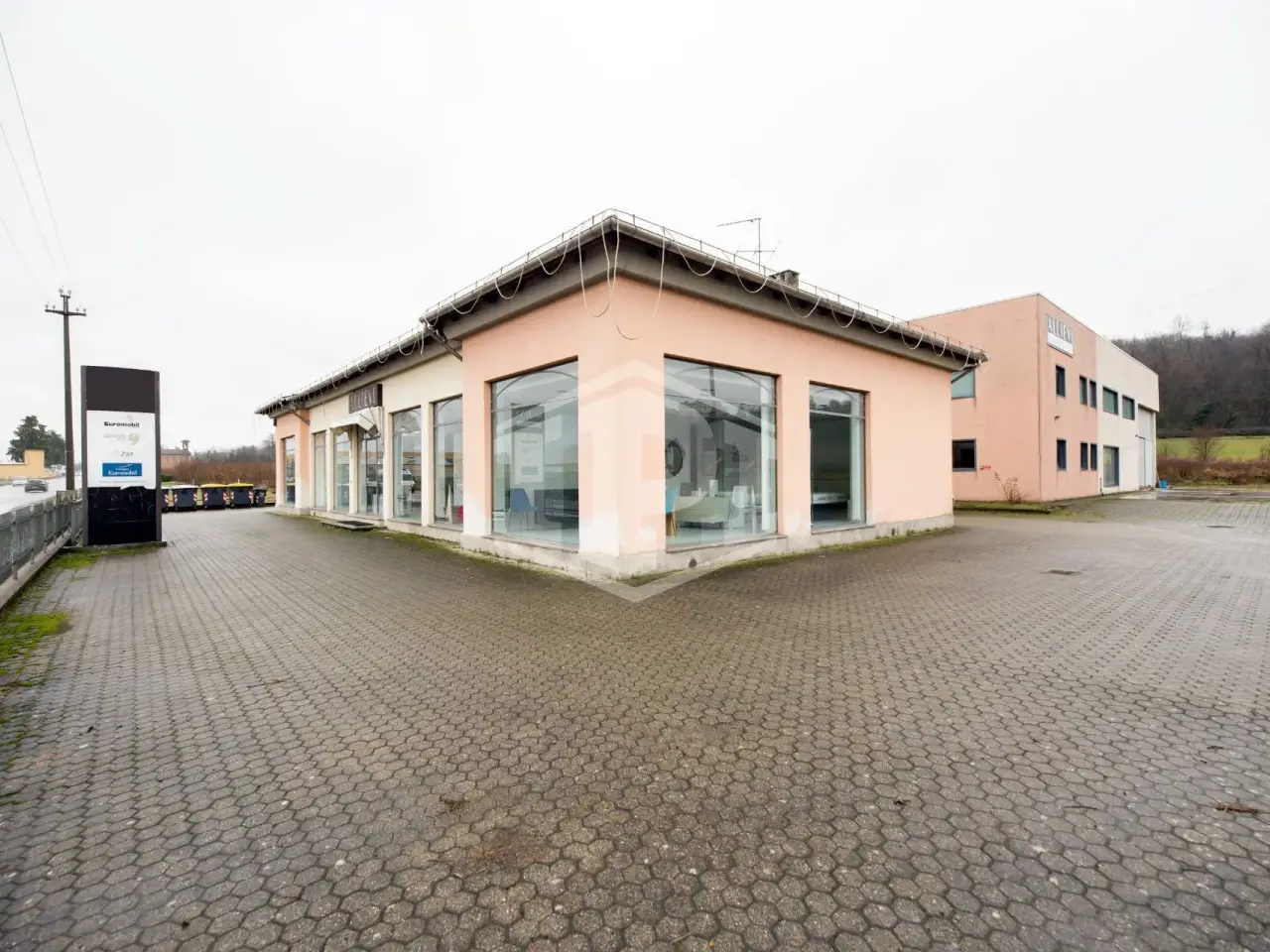 Negozio in Strada Serravalle, Novi Ligure, {3} - Foto 2