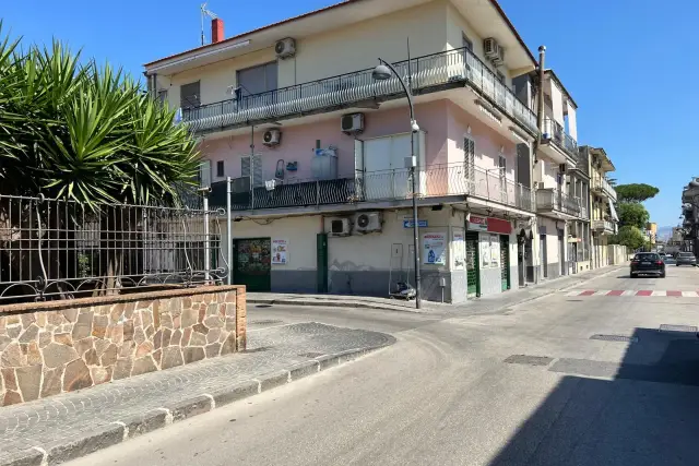 Vierzimmerwohnung in Via Roma, Casalnuovo di Napoli - Foto 1