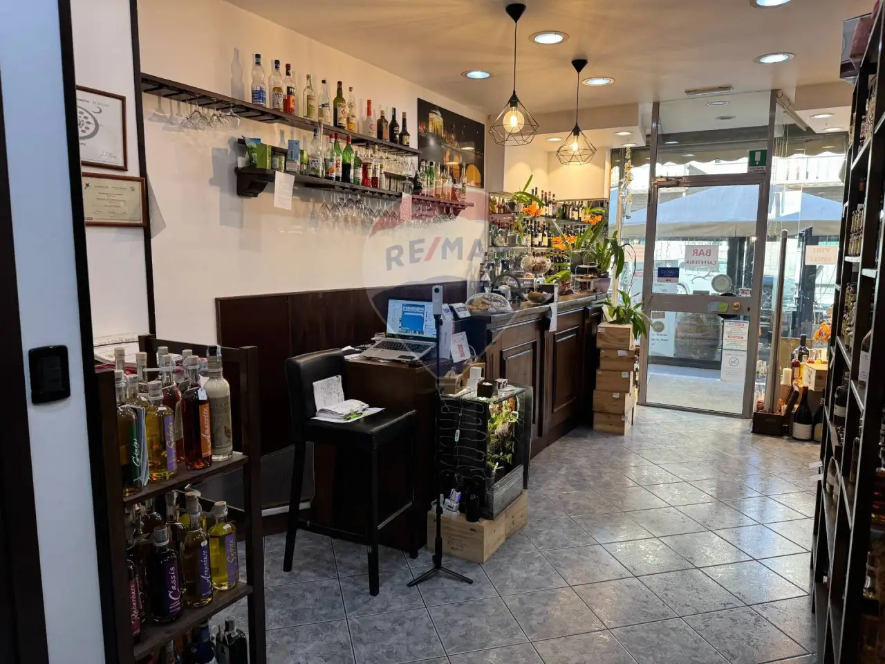 Bar in , Torino, {3} - Foto 1