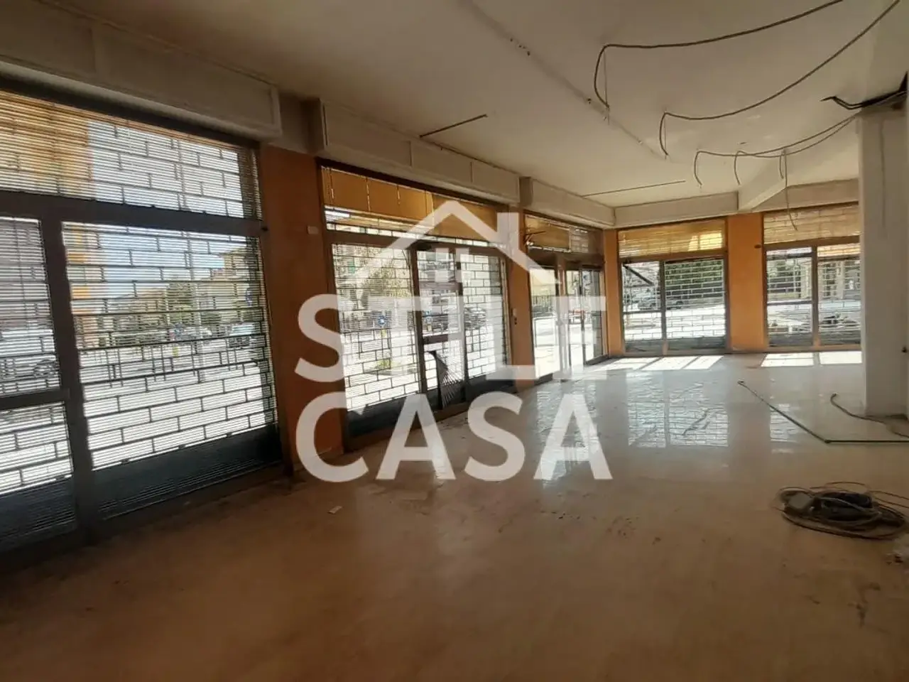 Locale commerciale in 56022 Castelfranco di Sotto Pi 56022, Castelfranco di Sotto, {3} - Foto 1