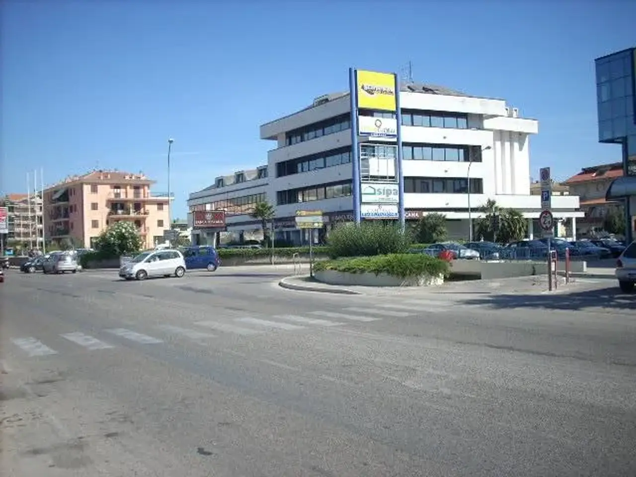 Ufficio in Via Enrico Mattei 1, San Benedetto Del Tronto, {3} - Foto 2