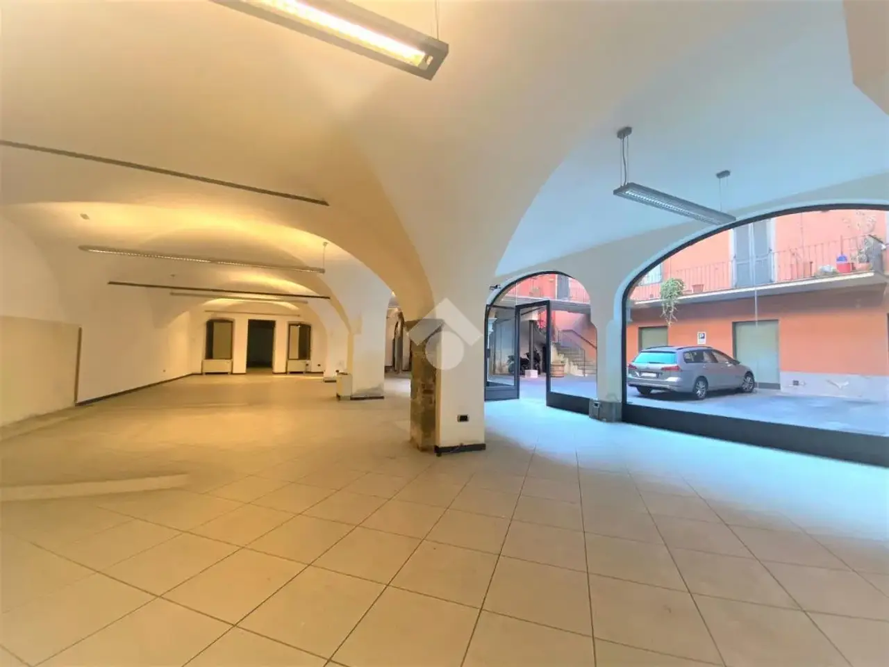 Negozio in Via Borgo Palazzo 11, Bergamo, {3} - Foto 2