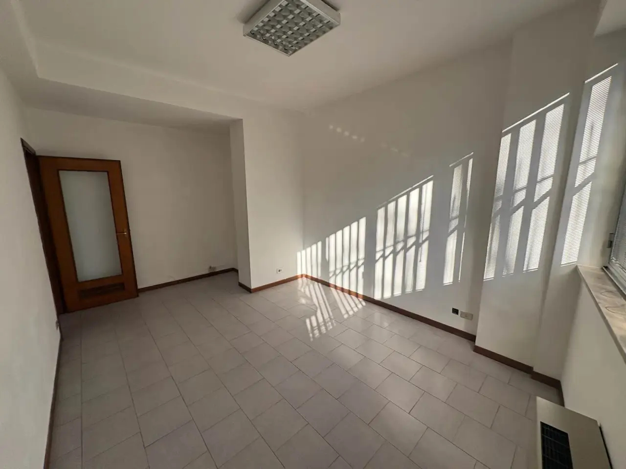 Ufficio in , Piacenza, {3} - Foto 2