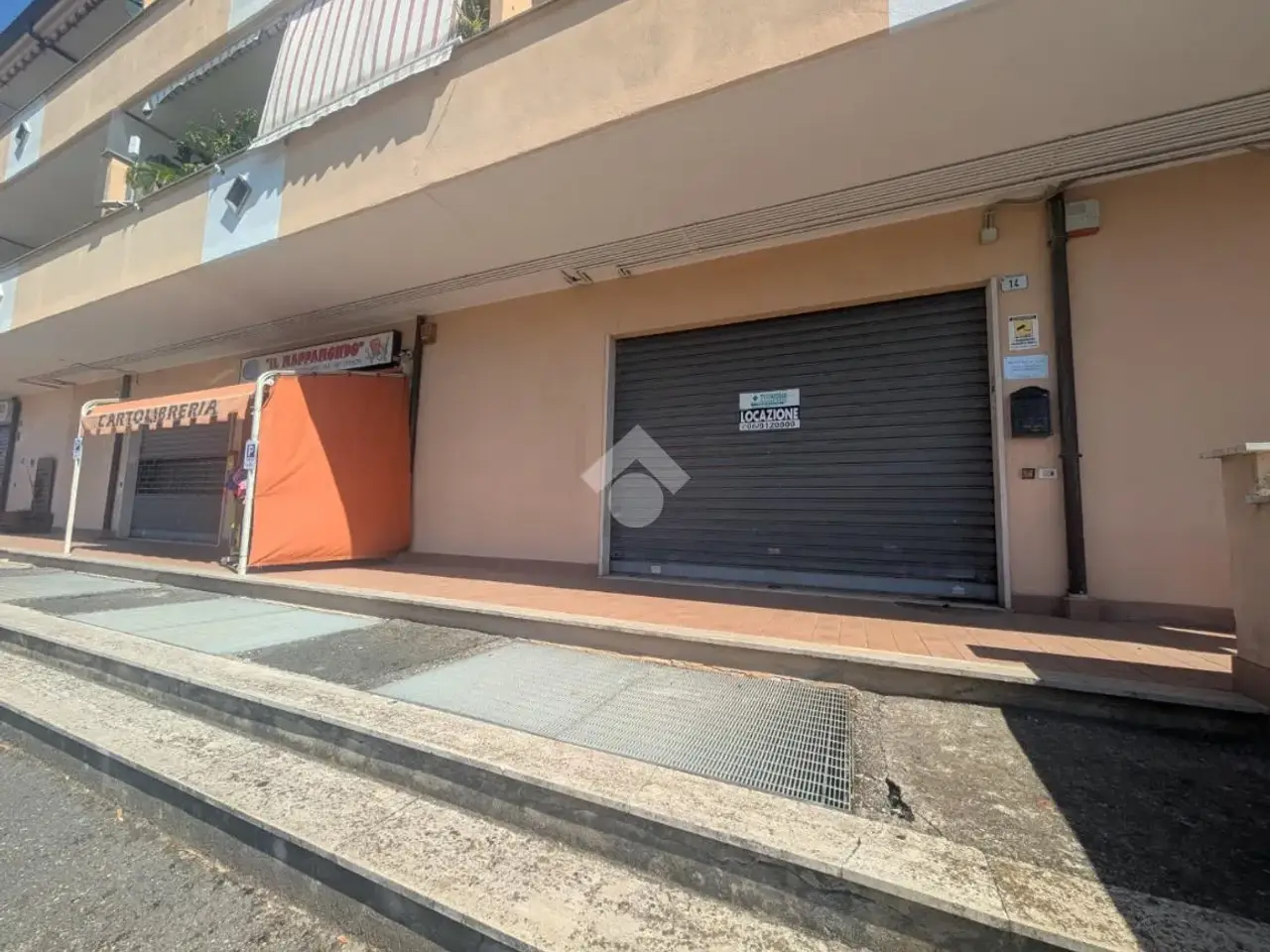 Negozio in Via Lucca 14, Ardea, {3} - Foto 1
