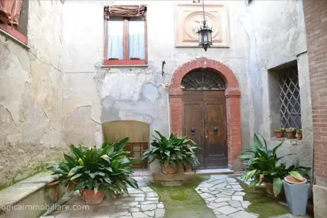 One-room flat in Via Porsenna, Chiusi - Photo 1