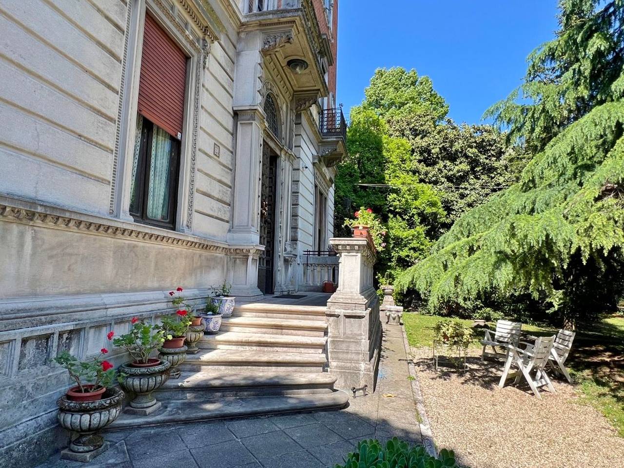 casa indipendente in vendita a Vicenza in zona Cattane