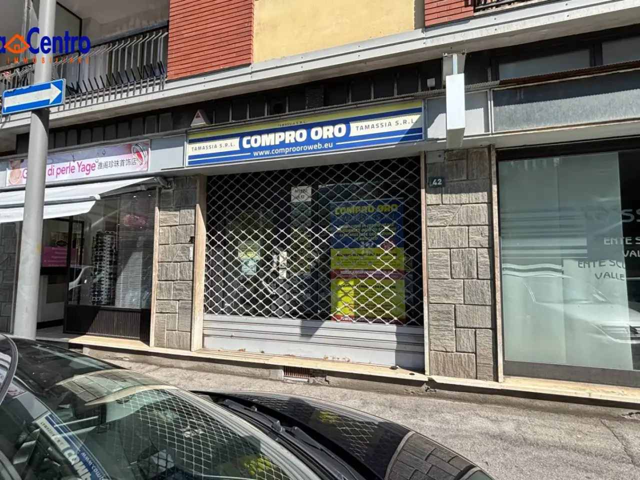 Negozio in Via Chambery 42, Aosta, {3} - Foto 1