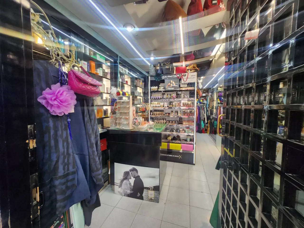 Esercizio commerciale in Via Roma 132, Sassari, {3} - Foto 2
