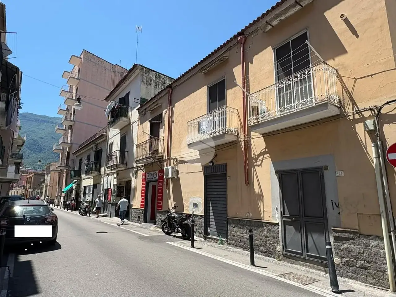 Negozio in Via Virgilio 33, Castellammare Di Stabia, {3} - Foto 1