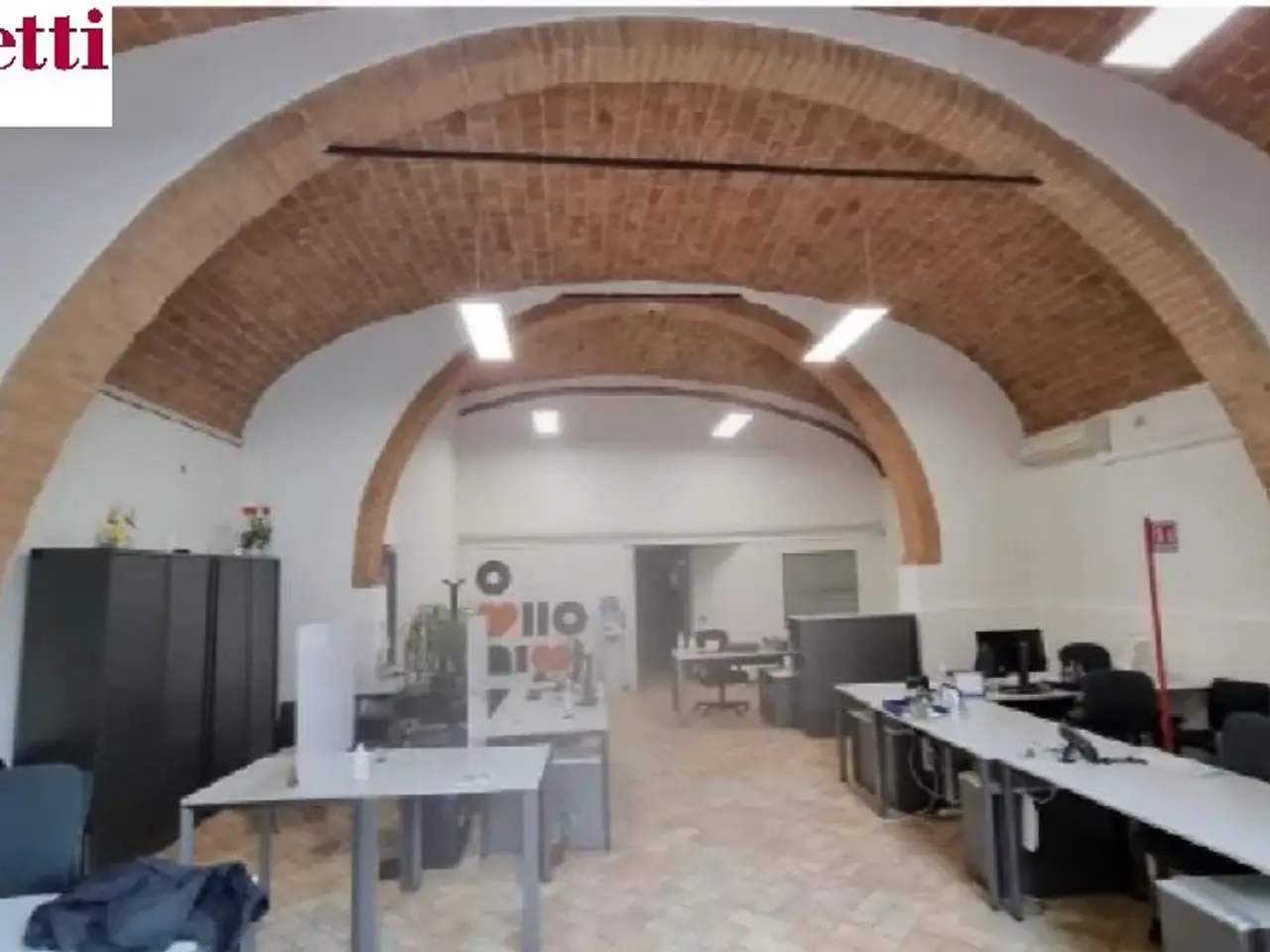 Capannone in , Poggibonsi, {3} - Foto 1