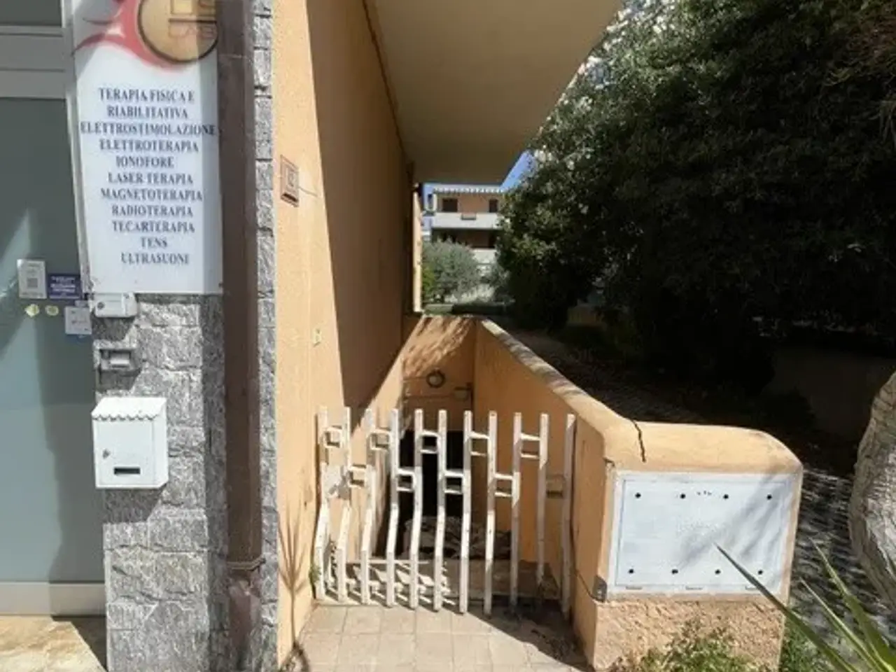 Magazzino in Piazza del Popolo, Alba Adriatica, {3} - Foto 2