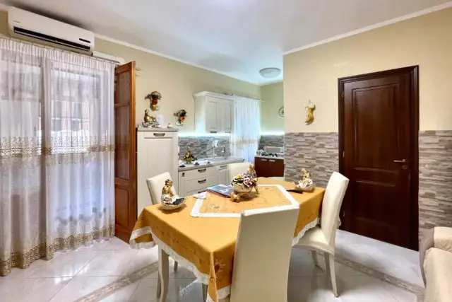 2-room flat in Vicolo dei Sanguinazzai 8, Palermo - Photo 1