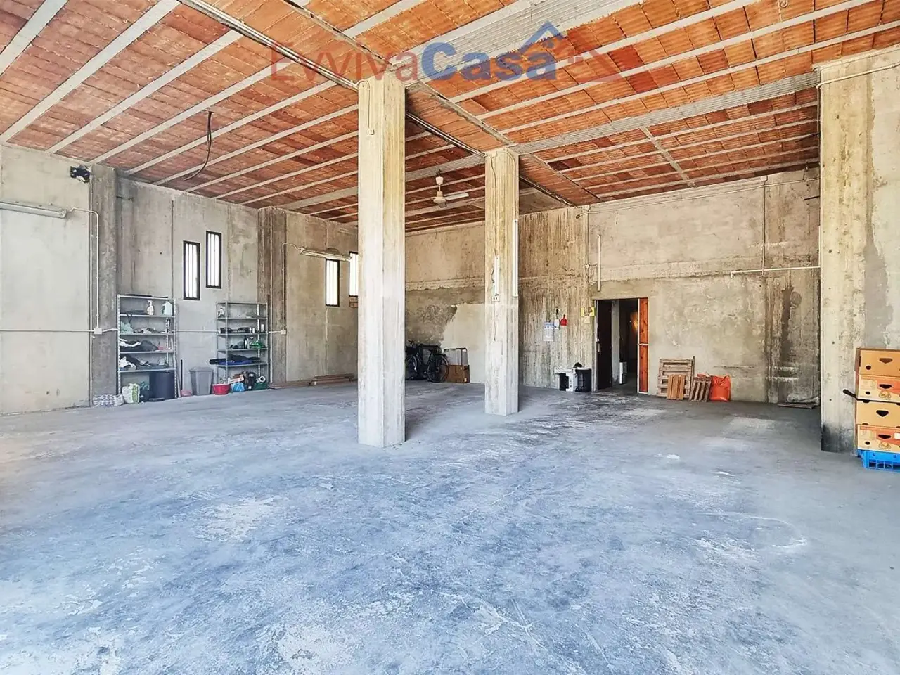 Palazzina commerciale in Via Roncaglia 17, San Lorenzo In Campo, {3} - Foto 1