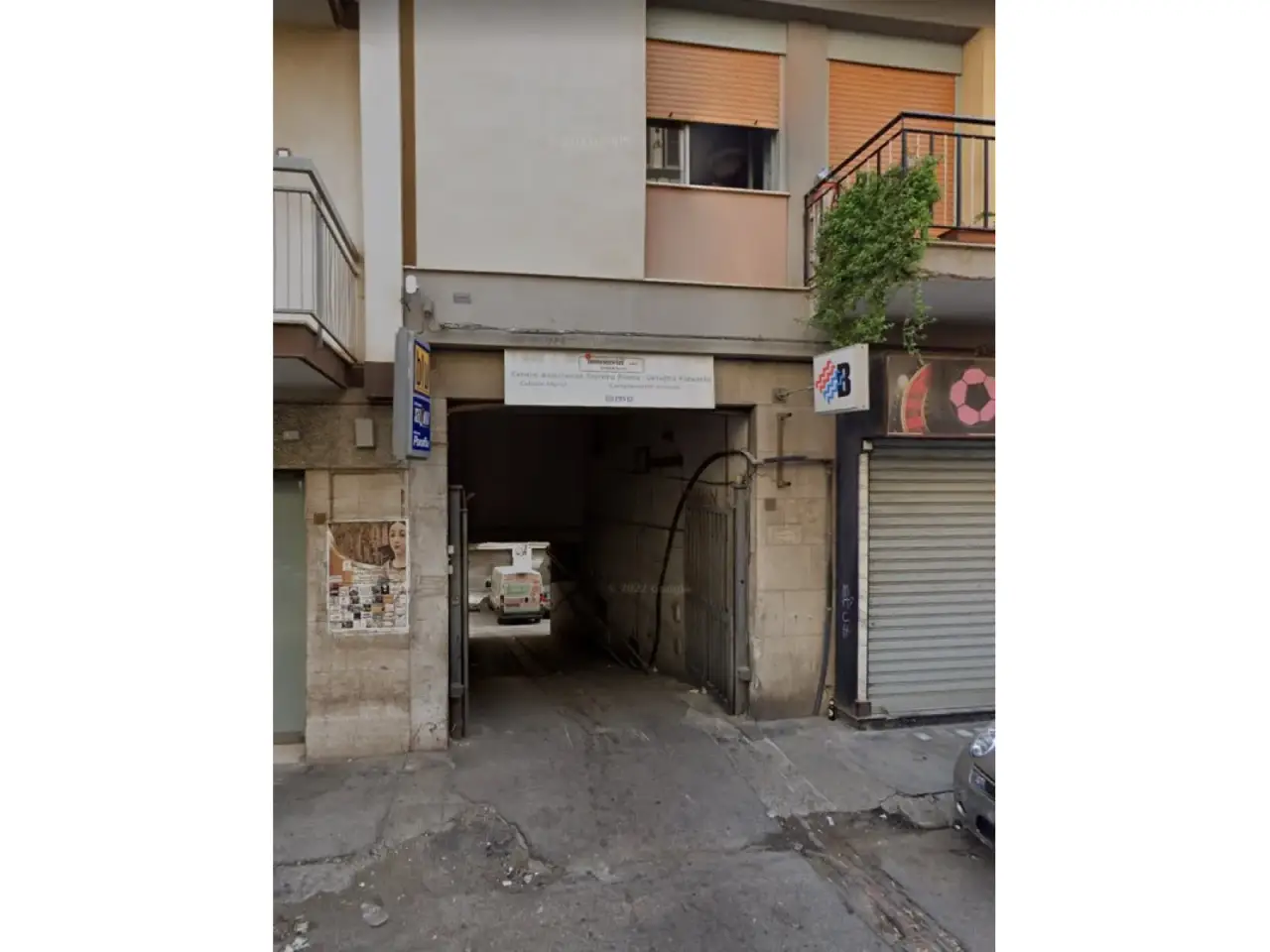 Officina in Via d'Ossuna 60, Palermo, {3} - Foto 2