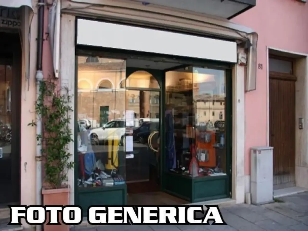 Locale commerciale in Metato, San Giuliano Terme, {3} - Foto 1