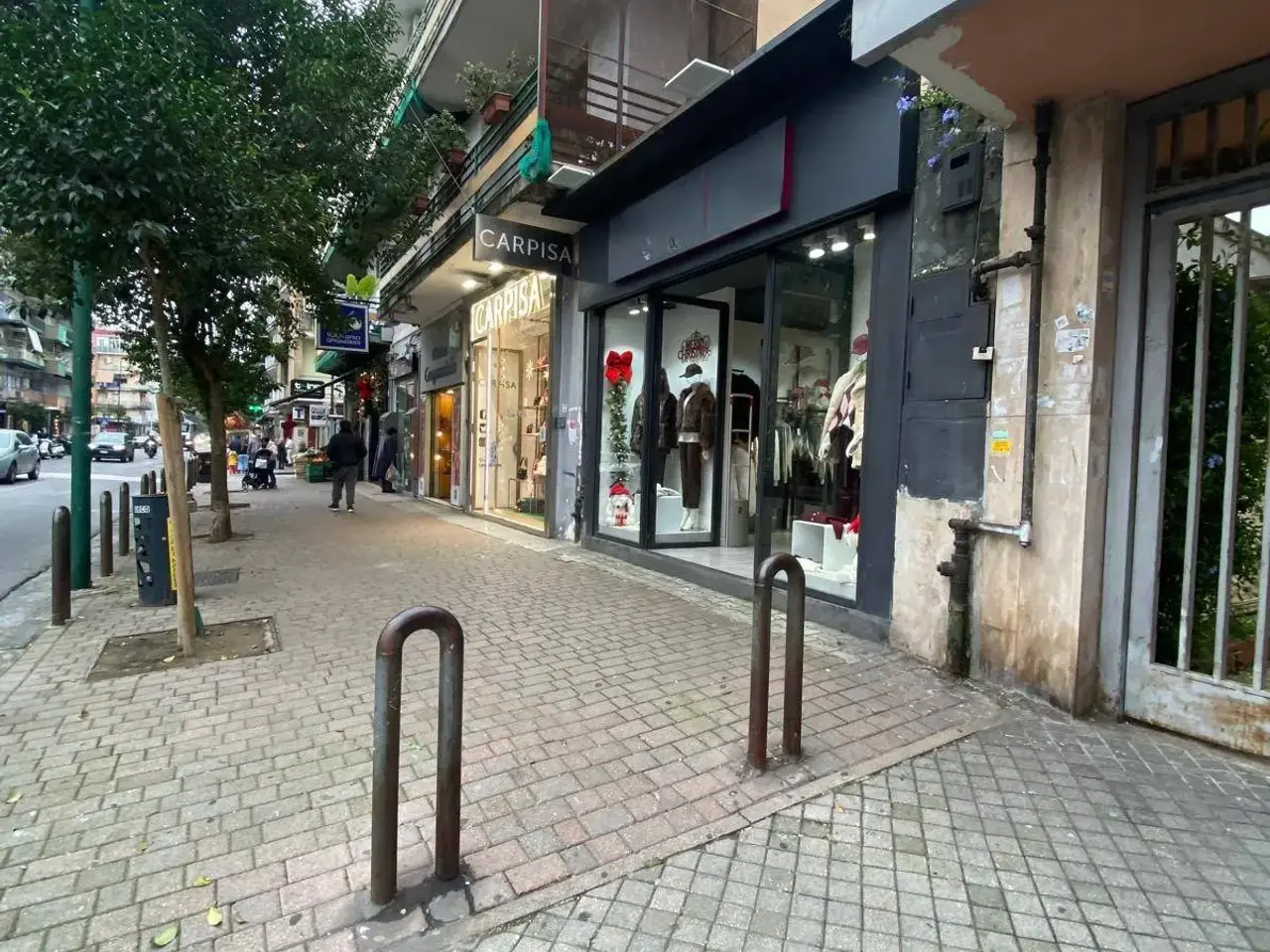 Esercizio commerciale in Via dell'Epomeo, Napoli, {3} - Foto 1