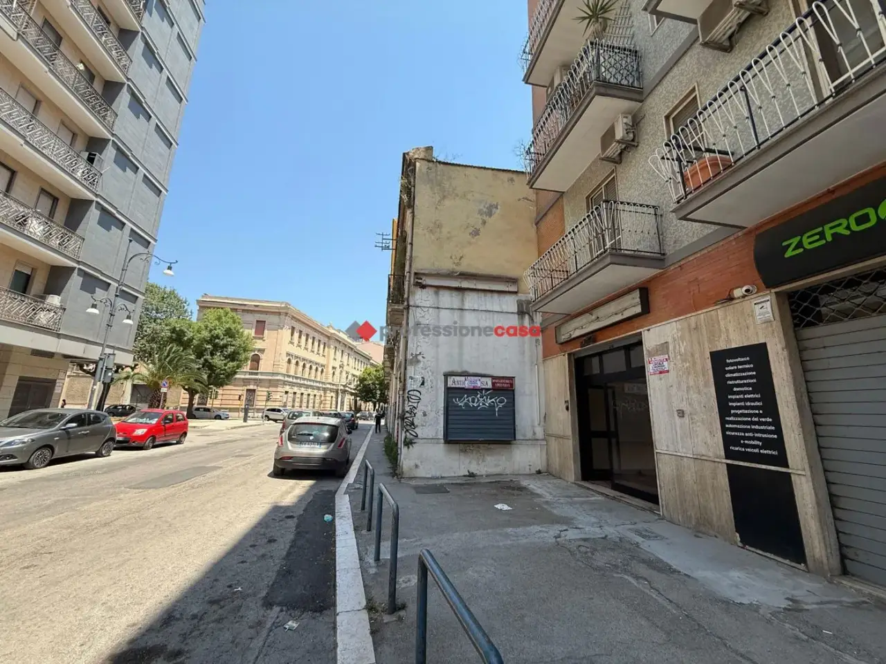 Negozio in Via Vittime Civili 9, Foggia, {3} - Foto 2