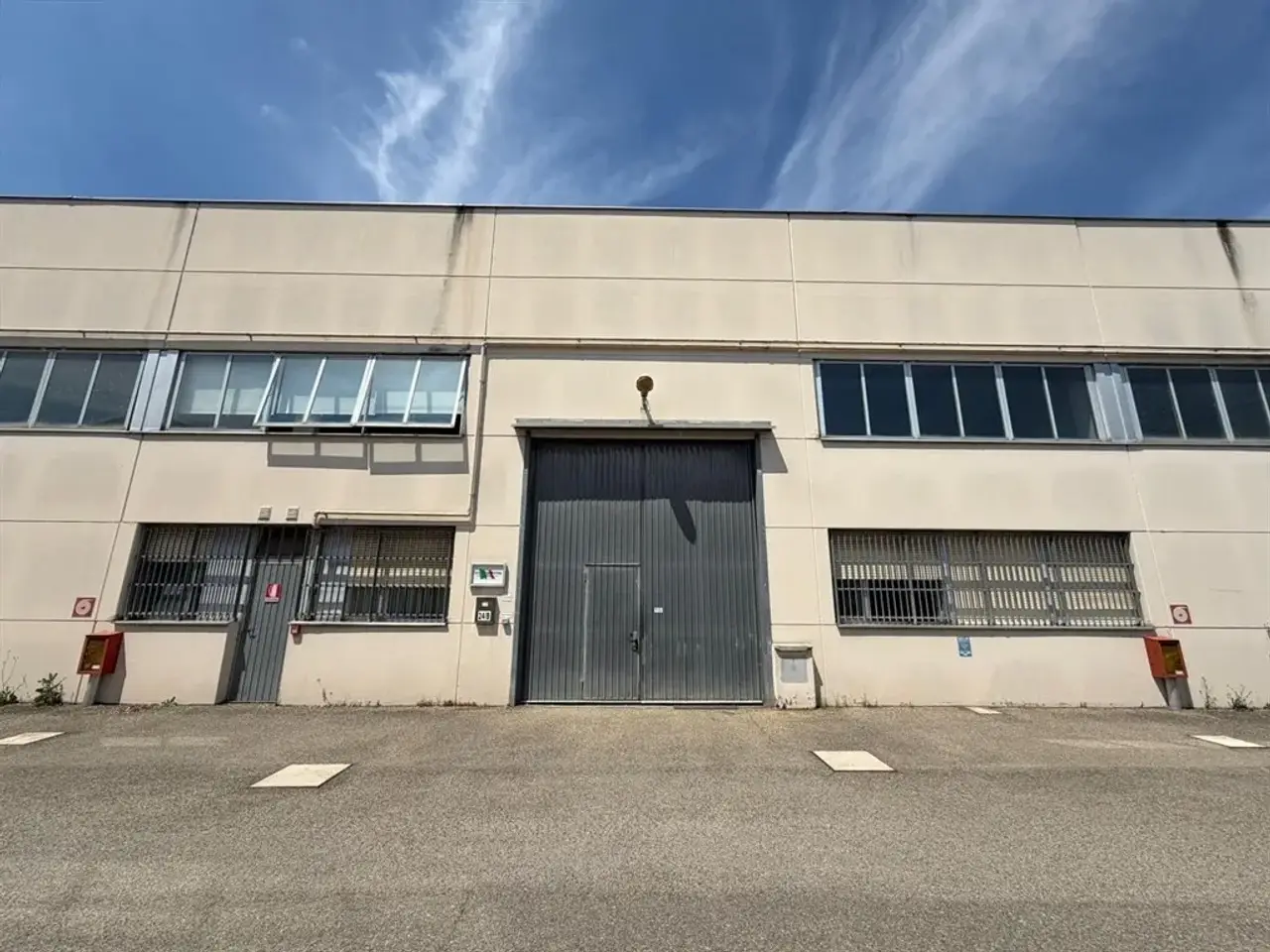 Capannone in Via Aldo Moro, San Lazzaro Di Savena, {3} - Foto 1