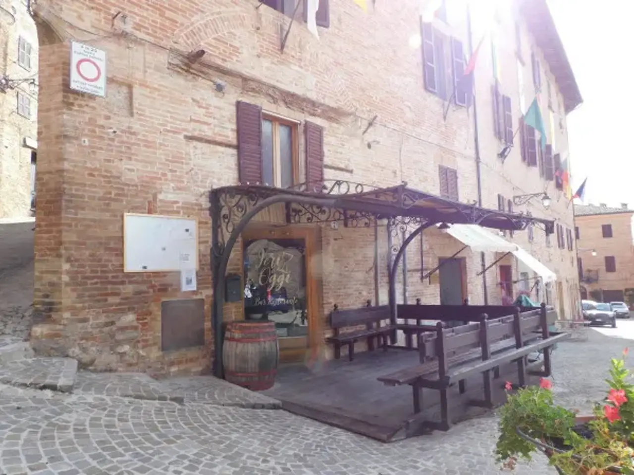 Ristorante in Piazza Benedetto Perfetti 7, Sarnano, {3} - Foto 1